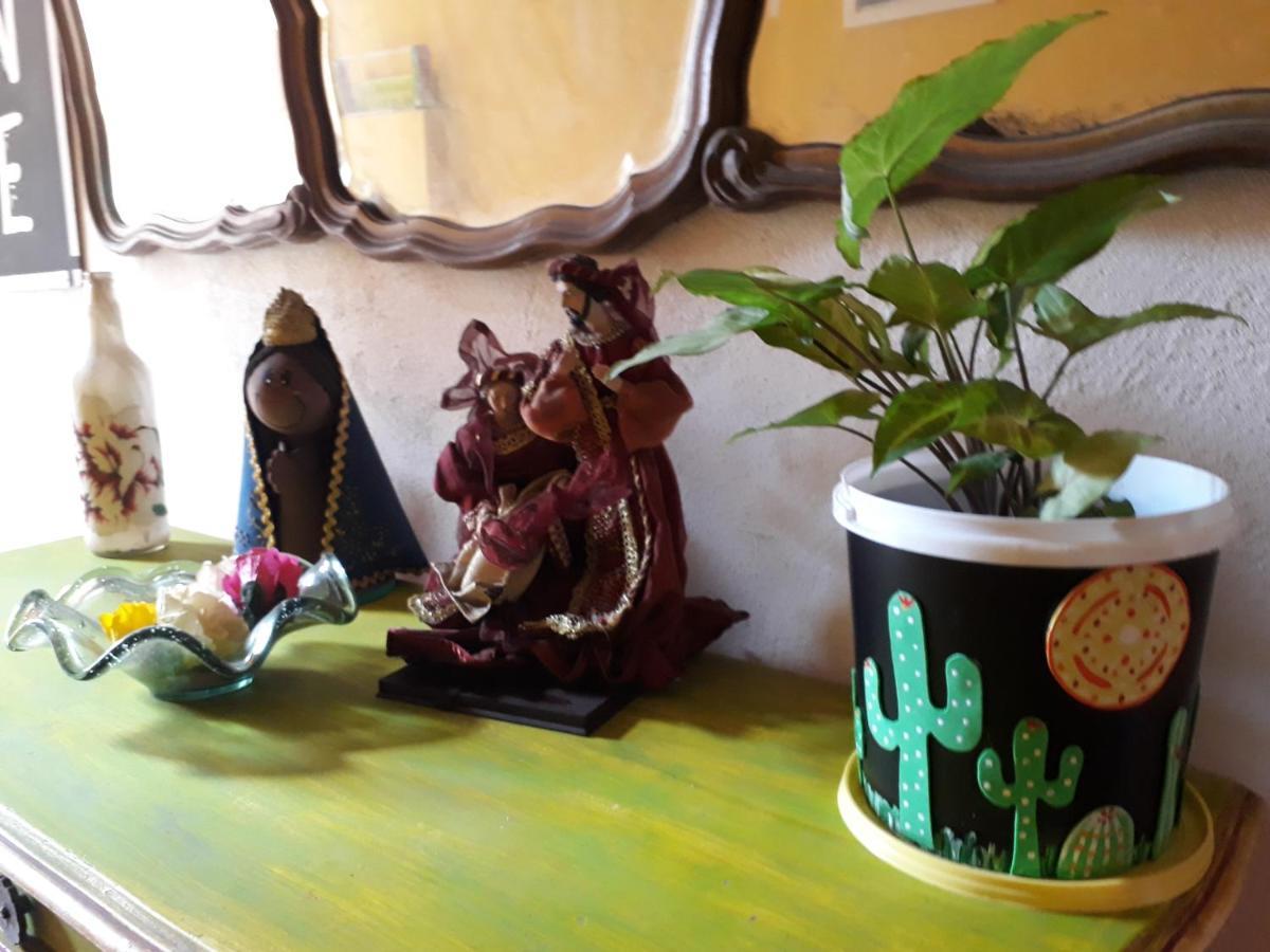 Perto Do Aeroporto De Salvador - Dona Pitanga Hostel Lauro de Freitas Extérieur photo