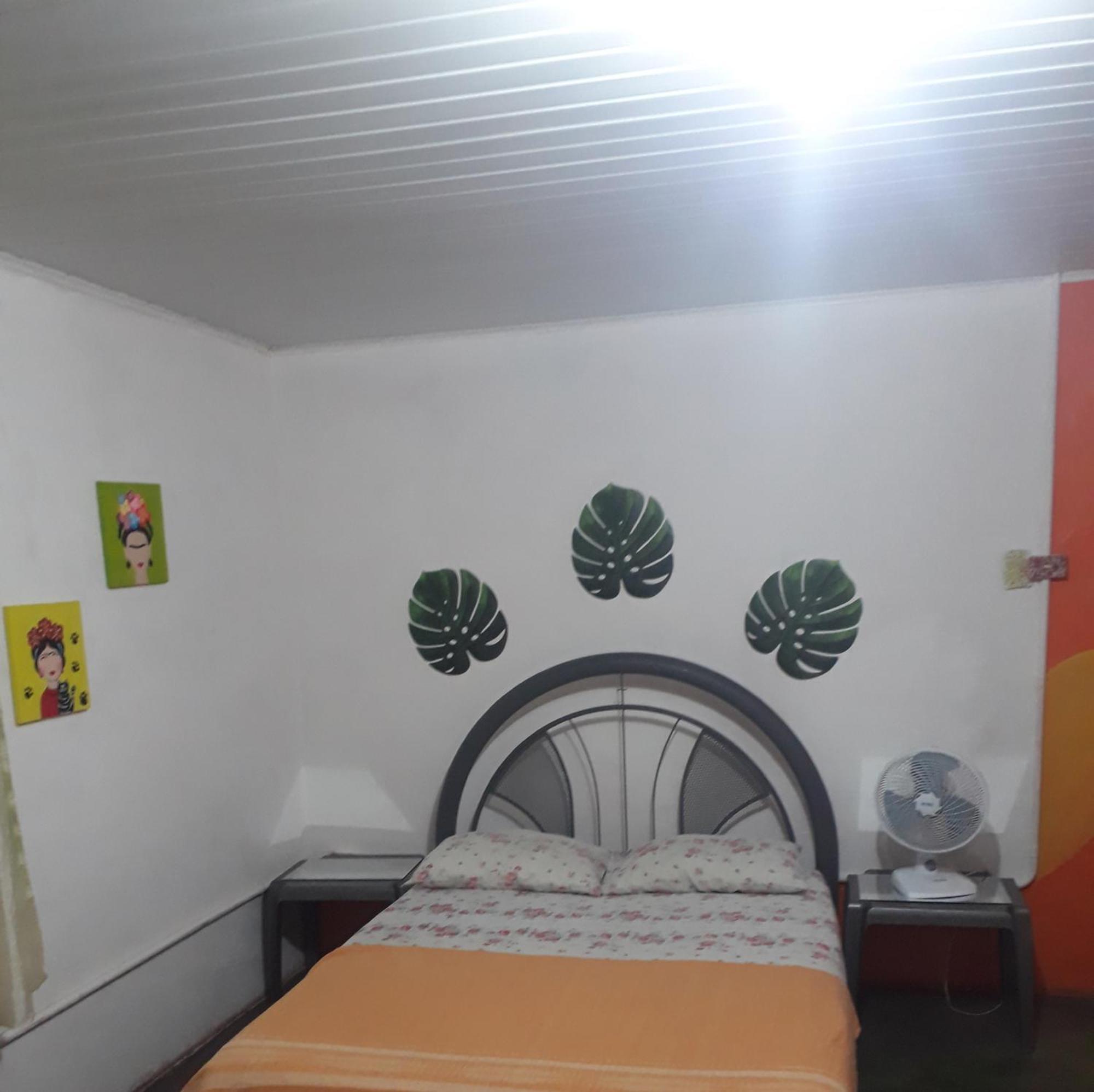 Perto Do Aeroporto De Salvador - Dona Pitanga Hostel Lauro de Freitas Extérieur photo